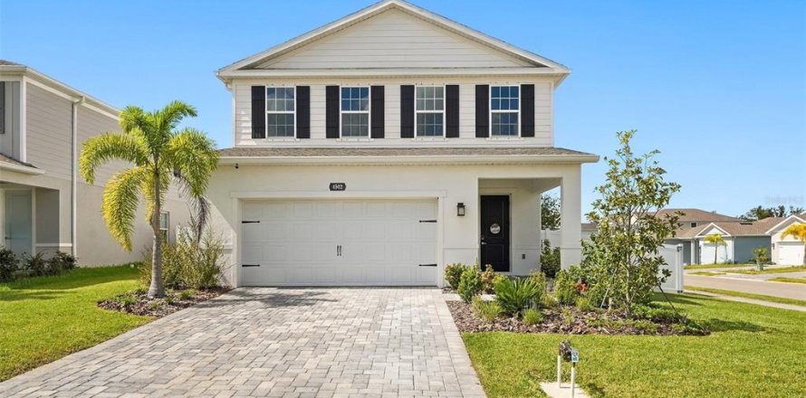 House in Bradenton, Florida 4 bedrooms, 217.86 sq.m. № 2425224