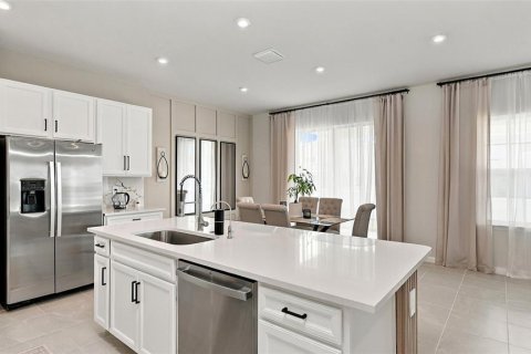 House in Bradenton, Florida 4 bedrooms, 217.86 sq.m. № 2425224 - photo 13