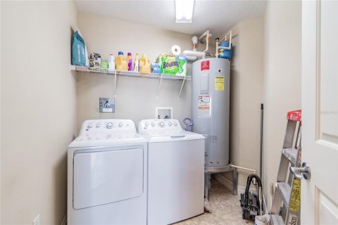 Condominio en alquiler en Tampa, Florida, 2 dormitorios, 108.23 m2 № 1913908 - foto 25