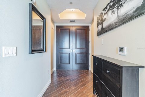 Condominio en alquiler en Tampa, Florida, 2 dormitorios, 108.23 m2 № 1913908 - foto 3