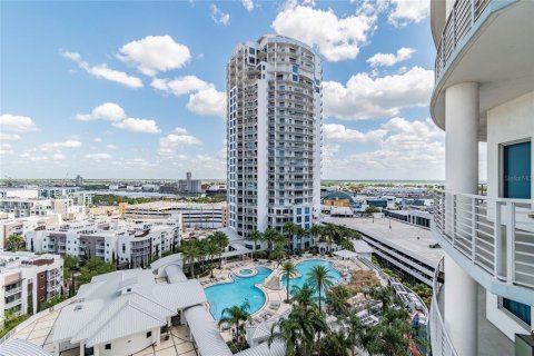 Condominio en alquiler en Tampa, Florida, 2 dormitorios, 108.23 m2 № 1913908 - foto 30