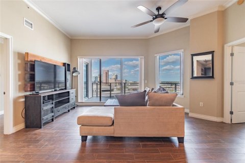 Condominio en alquiler en Tampa, Florida, 2 dormitorios, 108.23 m2 № 1913908 - foto 6
