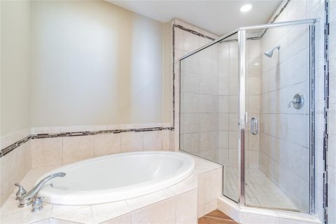 Condominio en alquiler en Tampa, Florida, 2 dormitorios, 108.23 m2 № 1913908 - foto 18