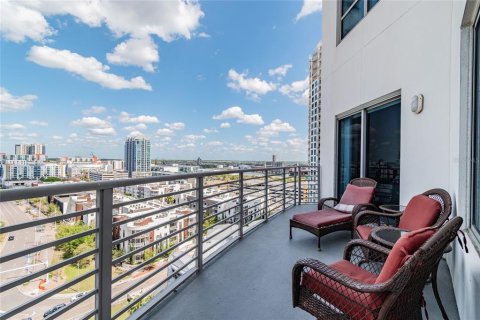 Condominio en alquiler en Tampa, Florida, 2 dormitorios, 108.23 m2 № 1913908 - foto 27