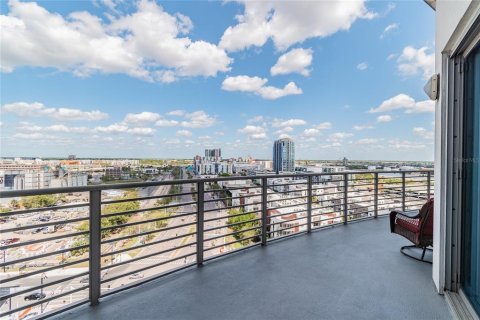 Condominio en alquiler en Tampa, Florida, 2 dormitorios, 108.23 m2 № 1913908 - foto 26
