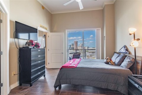 Condominio en alquiler en Tampa, Florida, 2 dormitorios, 108.23 m2 № 1913908 - foto 21