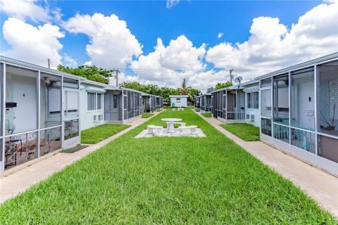Condominio en venta en Hollywood, Florida, 1 dormitorio, 39.02 m2 № 2170034 - foto 7
