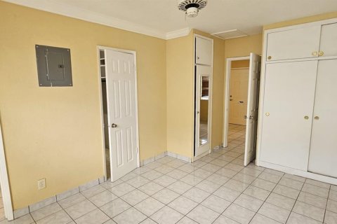 Condominio en Hollywood, Florida, 1 dormitorio  № 2170034