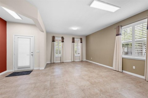 House in Orlando, Florida 5 bedrooms, 236.53 sq.m. № 2216569 - photo 15