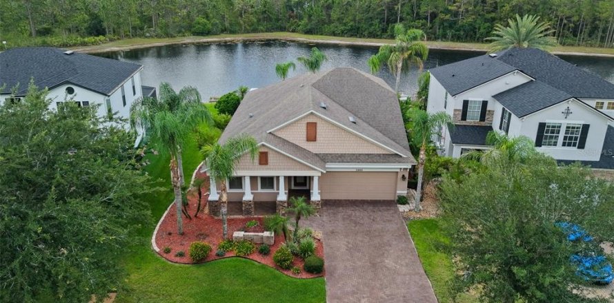 House in Orlando, Florida 5 bedrooms, 236.53 sq.m. № 2216569