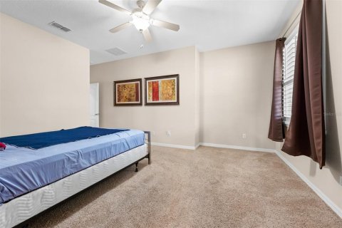 House in Orlando, Florida 5 bedrooms, 236.53 sq.m. № 2216569 - photo 29