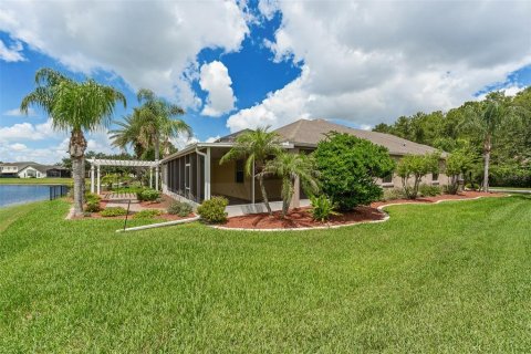 House in Orlando, Florida 5 bedrooms, 236.53 sq.m. № 2216569 - photo 7