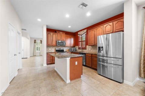 House in Orlando, Florida 5 bedrooms, 236.53 sq.m. № 2216569 - photo 22