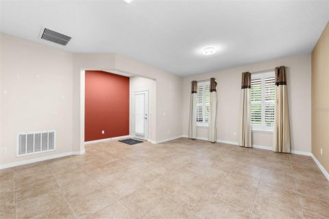 House in Orlando, Florida 5 bedrooms, 236.53 sq.m. № 2216569 - photo 16