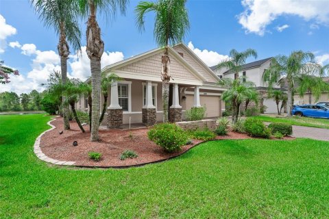 House in Orlando, Florida 5 bedrooms, 236.53 sq.m. № 2216569 - photo 11