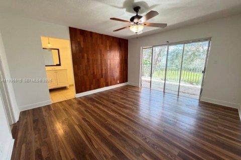 Купить кондоминиум в Корал-Спрингс, Флорида 2 спальни, 162.86м2, № 1996650 - фото 13