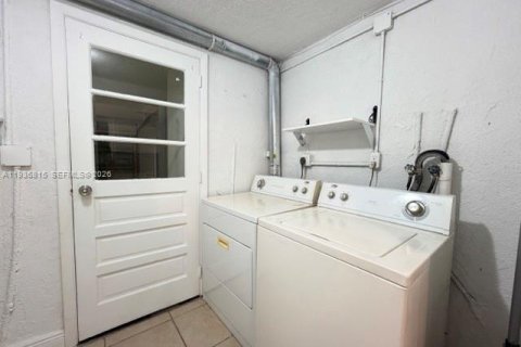 Купить кондоминиум в Корал-Спрингс, Флорида 2 спальни, 162.86м2, № 1996650 - фото 23