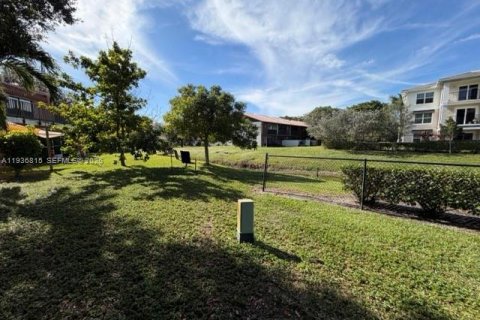 Купить кондоминиум в Корал-Спрингс, Флорида 2 спальни, 162.86м2, № 1996650 - фото 29