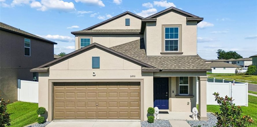 Casa en Zephyrhills, Florida 5 dormitorios, 221.94 m2 № 2217230