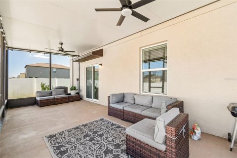 Casa en venta en Zephyrhills, Florida, 5 dormitorios, 221.94 m2 № 2217230 - foto 22
