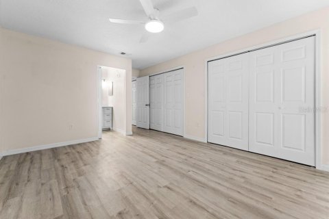 Townhouse in Apopka, Florida 2 bedrooms, 124.02 sq.m. № 2394225 - photo 15