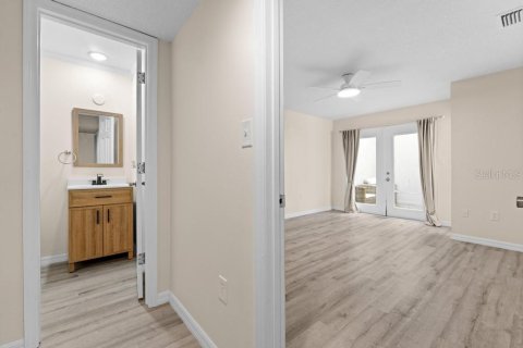 Townhouse in Apopka, Florida 2 bedrooms, 124.02 sq.m. № 2394225 - photo 20