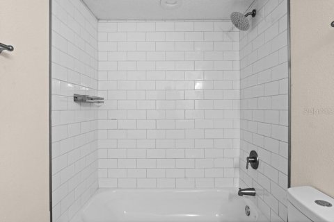 Townhouse in Apopka, Florida 2 bedrooms, 124.02 sq.m. № 2394225 - photo 25