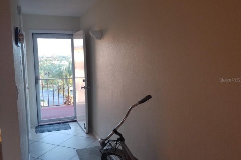 Condo in New Smyrna Beach, Florida, 1 bedroom  № 1528531 - photo 16
