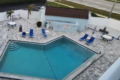 Condo in New Smyrna Beach, Florida, 1 bedroom  № 1528531 - photo 2