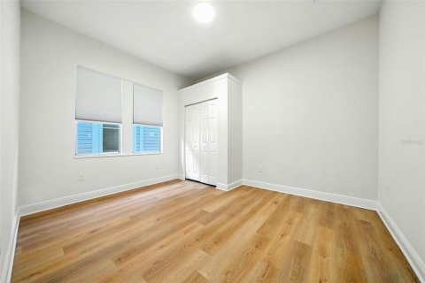 House in Tampa, Florida 3 bedrooms, 143.44 sq.m. № 1827937 - photo 25