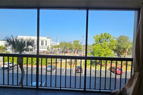 Condo in Port Charlotte, Florida, 2 bedrooms  № 1912479 - photo 10