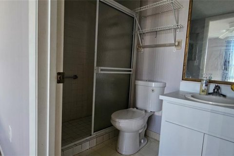 Condo in Port Charlotte, Florida, 2 bedrooms  № 1912479 - photo 6