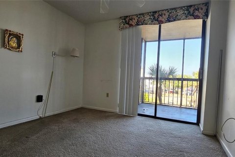 Condo in Port Charlotte, Florida, 2 bedrooms  № 1912479 - photo 7