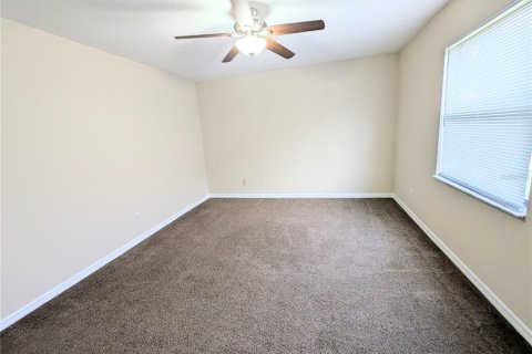 House in Ocala, Florida 3 bedrooms, 119.29 sq.m. № 2197869 - photo 12