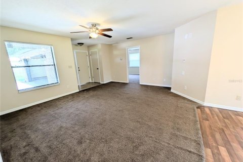 House in Ocala, Florida 3 bedrooms, 119.29 sq.m. № 2197869 - photo 4