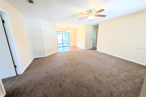 House in Ocala, Florida 3 bedrooms, 119.29 sq.m. № 2197869 - photo 3