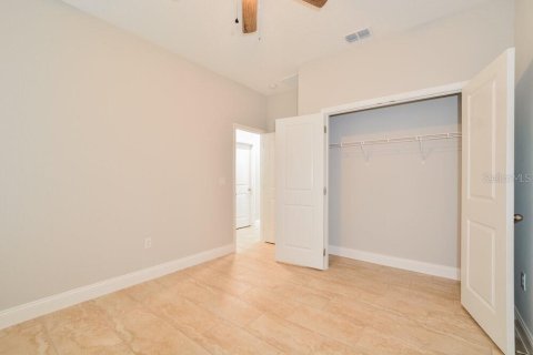 Villa ou maison à louer à Kissimmee, Floride: 4 chambres, 154.78 m2 № 2398709 - photo 13