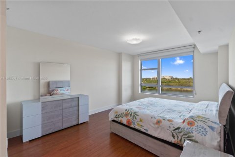 Condo in Sunrise, Florida, 3 bedrooms  № 1891391 - photo 27