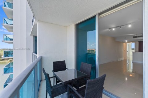 Condo in Sunrise, Florida, 3 bedrooms  № 1891391 - photo 8