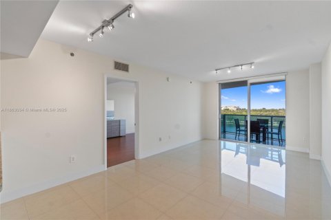 Condo in Sunrise, Florida, 3 bedrooms  № 1891391 - photo 26
