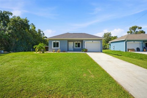 House in Punta Gorda, Florida 2 bedrooms, 102.56 sq.m. № 2422687 - photo 25