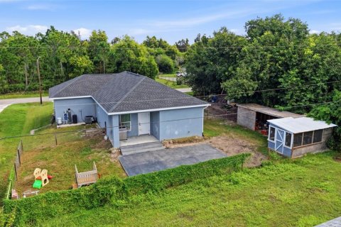 House in Punta Gorda, Florida 2 bedrooms, 102.56 sq.m. № 2422687 - photo 28