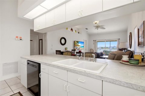 Condo in Punta Gorda, Florida, 3 bedrooms № 2219256 - photo 11