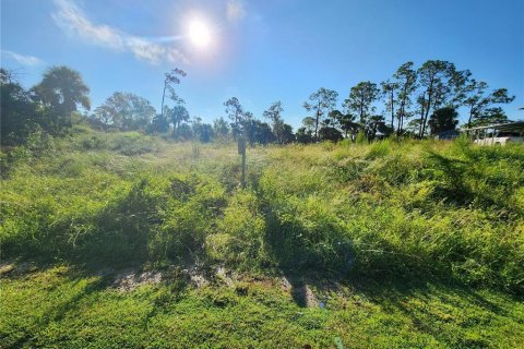 Terreno en venta en Port Charlotte, Florida № 718874 - foto 3