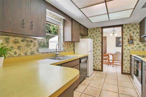 Casa en venta en Orlando, Florida, 4 dormitorios, 134.8 m2 № 1905418 - foto 13