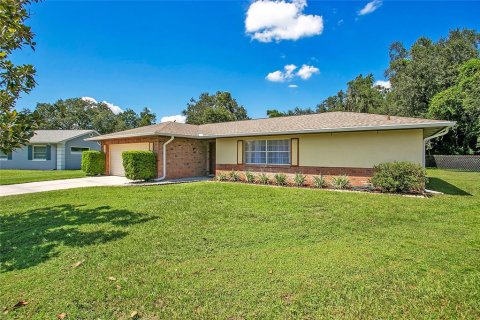 Casa en venta en Orlando, Florida, 4 dormitorios, 134.8 m2 № 1905418 - foto 2