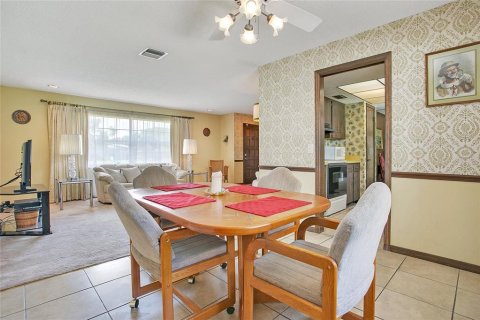 Casa en venta en Orlando, Florida, 4 dormitorios, 134.8 m2 № 1905418 - foto 6