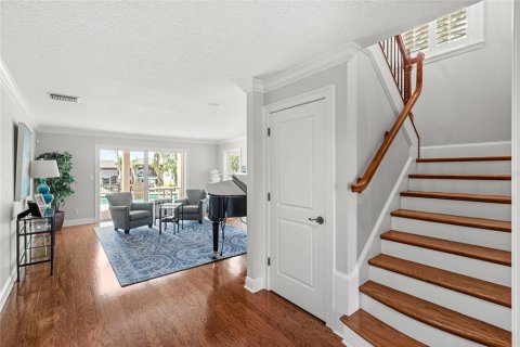House in Orlando, Florida 4 bedrooms, 436.18 sq.m. № 1772000 - photo 7