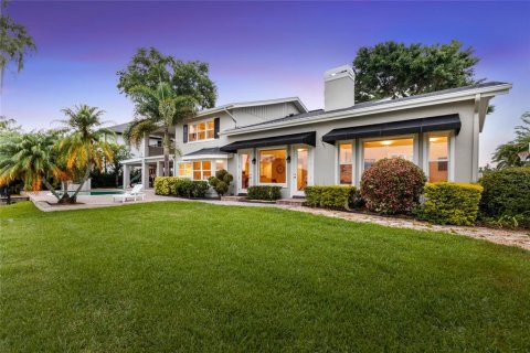 House in Orlando, Florida 4 bedrooms, 436.18 sq.m. № 1772000 - photo 6