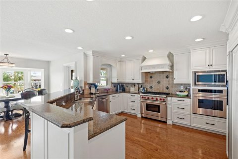 House in Orlando, Florida 4 bedrooms, 436.18 sq.m. № 1772000 - photo 15
